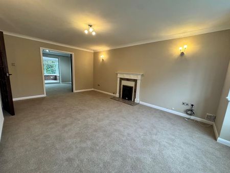 4 bedroom detached house to rent - Photo 3