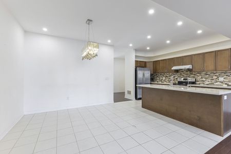 For Lease - 118 Livante Court, Markham, Ontario - Photo 4