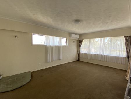 4 beds 2 baths plus Rumpus Botany Downs - Photo 5