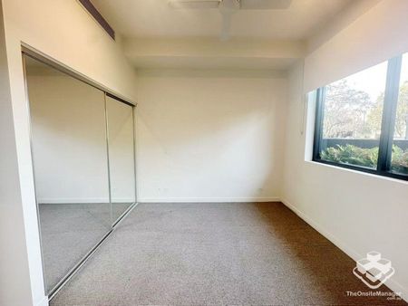 LUXURY UNFURNISHED TWO-BEDROOM APARTMENT IN WEST END - Photo 5