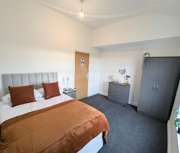 7 Beds - Terraced House - - Photo 2