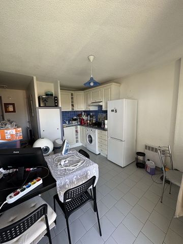 À louer : Appartement meublé 2 pièces avec vue sur mer à Sausset Les Pins - Photo 3