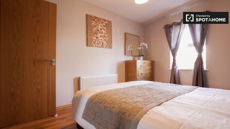 2-bedroom apartment for rent in East Wall, Dublin - Photo 5