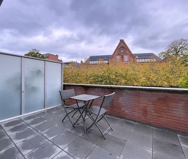 Bemeubeld appartement met groot terras vlakbij de Bijloke - Photo 1