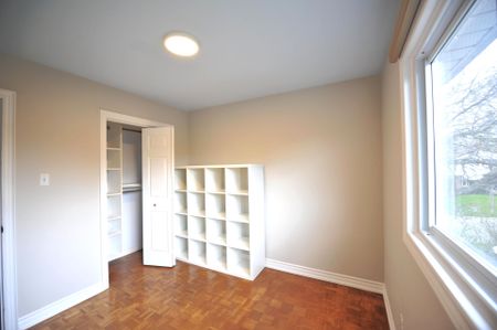 For Lease - 38 Sir Brandiles Place, Markham, Ontario - Photo 2