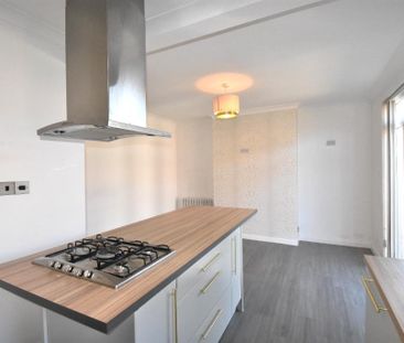 3 bedroom terraced house to rent - Photo 4