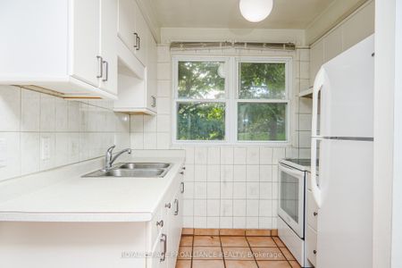 For Lease - 207D North Park Street, Belleville, Ontario - Photo 5