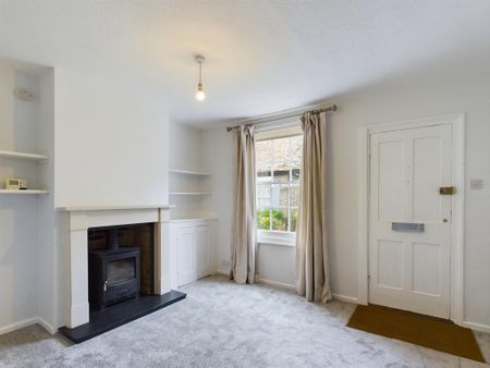 2 bedroom terraced house to rent - Photo 2