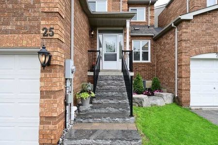 For Lease - 25 Fry Crescent, Clarington, Ontario - Photo 2