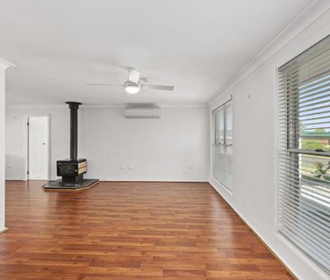 Comfortable Living in a Quiet Scone Location - Photo 3