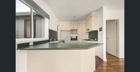 Close to everything! - Photo 4