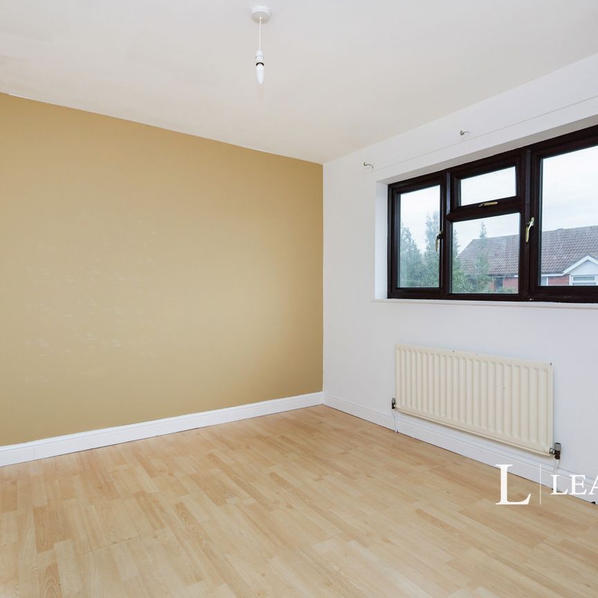 3 bedroom house to rent Hadlow Avenue, Eastbourne, BN23 - Photo 1