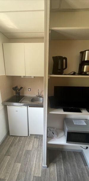 Location Appartement 1 pièce 14m² - Photo 1