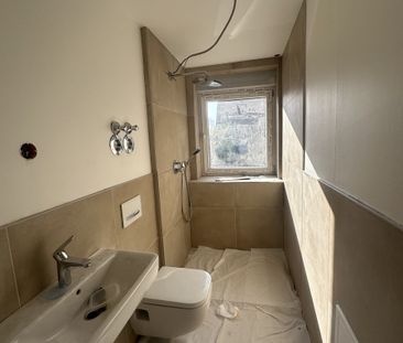 Kernsanierte 3 Zimmer Duplexwohnung in Königstein im Taunus | Einba... - Photo 2