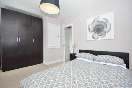 4 Ravenhill Avenue, Belfast, BT6 8LG - Photo 3