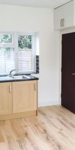 Studio to rent - Photo 3