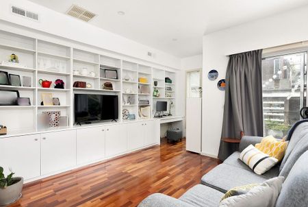 37 Outhwaite Road, Heidelberg Heights VIC 3081 - Photo 2