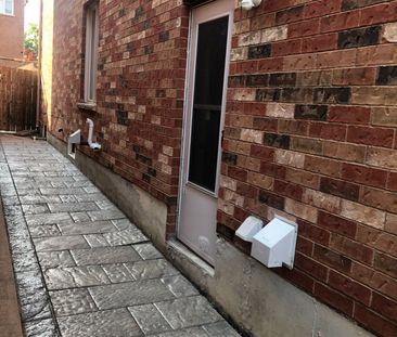 For Lease - 17 Beresford Crescent Unit# #Basement, Brampton, Ontario - Photo 1