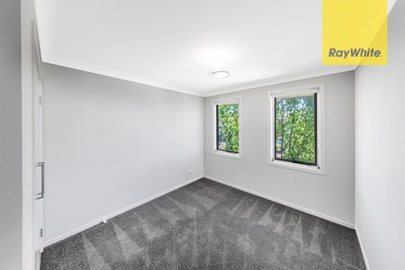 NEAR NEW LARGE HOME IN NEW ESTATE AREA! READY TO MOVE IN! - Photo 3