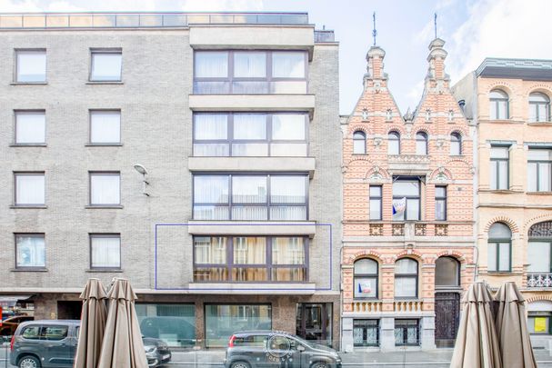 Fijn en centraal gelegen 2 slaapkamer appartement in Sint-Niklaas - Foto 1