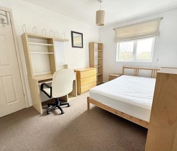 4 bedroom detached house to rent - Photo 6