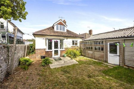 4 bedroom detached house to rent - Photo 4