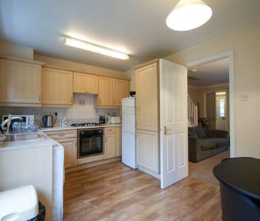 2 bedroom semi-detached house to rent - Photo 5