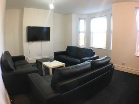 1 Bed - Bolton Road, Salford, - Photo 5