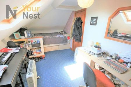 4 bedroom semi-detached house to rent - Photo 4