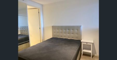 Two Bedrooms in Claremont Manor- Fully Furnished - Photo 4