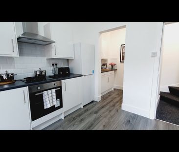 Room in a Shared House, Westbourne Road, CH43 - Photo 3