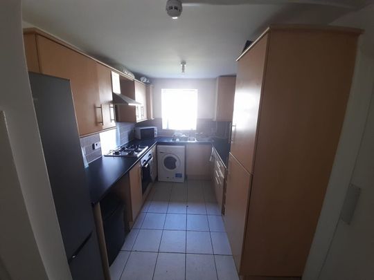 Room in a Shared House, Waterside Close, B9 - Photo 1