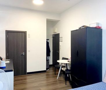 House share to rent - Photo 1