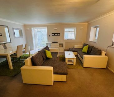 Old Christchurch Road, BOURNEMOUTH - Photo 1