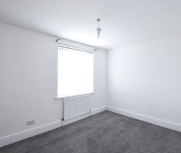 60 Kilmory Gardens, Belfast, BT5 7GD - Photo 2