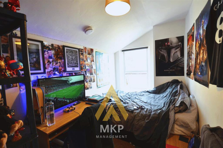 4 bedroom terraced house to rent - Photo 4