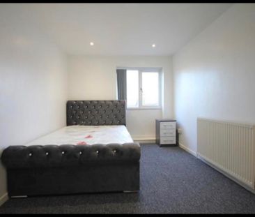 Room in a Shared House, Daley Close, B1 - Photo 4