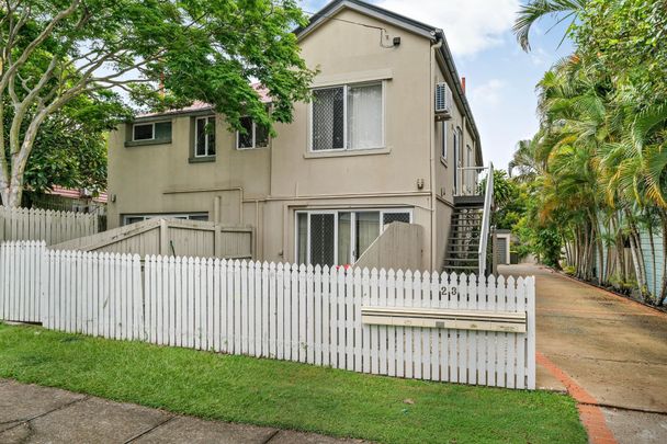 1 Bedroom Unit with Private Courtyard! - Photo 1