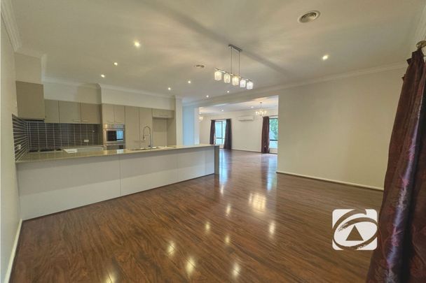 FAMILY HOME THAT INCLUDES CLUB ACCESS - Photo 1