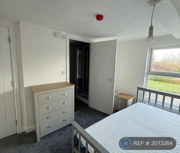 1 bedroom in a house share to rent - Photo 6