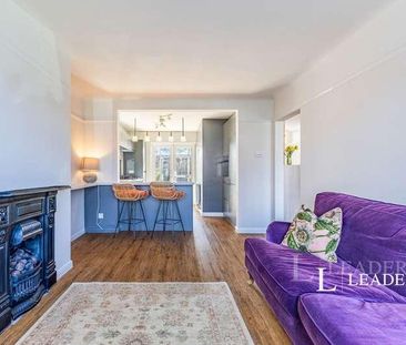 Minchin Close, Leatherhead, Surrey, KT22 - Photo 3