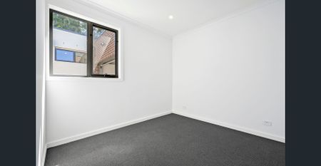 2 Bedroom Townhouse! - Photo 3