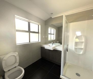 LOOKING FOR A SPACIOUS 4 BED FAMILY HOME IN MILLWATER-LOOK NO FURTHER - Photo 3