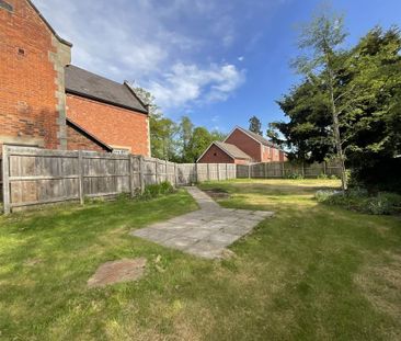 2 bedroom ground floor flat to rent - Photo 3