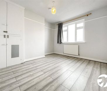 4 bedroom terraced house to rent - Photo 3