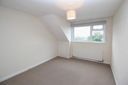 4 bedroom terraced house to rent - Photo 5