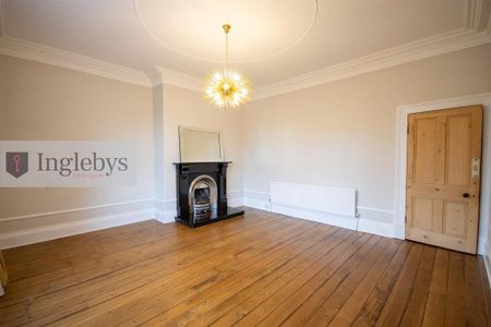 3 bedroom apartment to rent - Photo 2