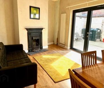 11 Haywood Avenue, Ormeau Road, Belfast, BT7 3EU - Photo 1