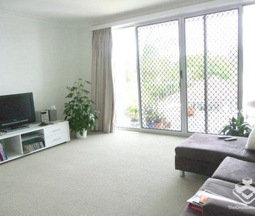 Furnished Large Bayside Apartment - Photo 6