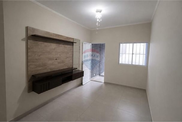 Sobrado Aconchegante Semimobiliado, 2 Quartos, Aceita Pequeno Pet - Photo 1